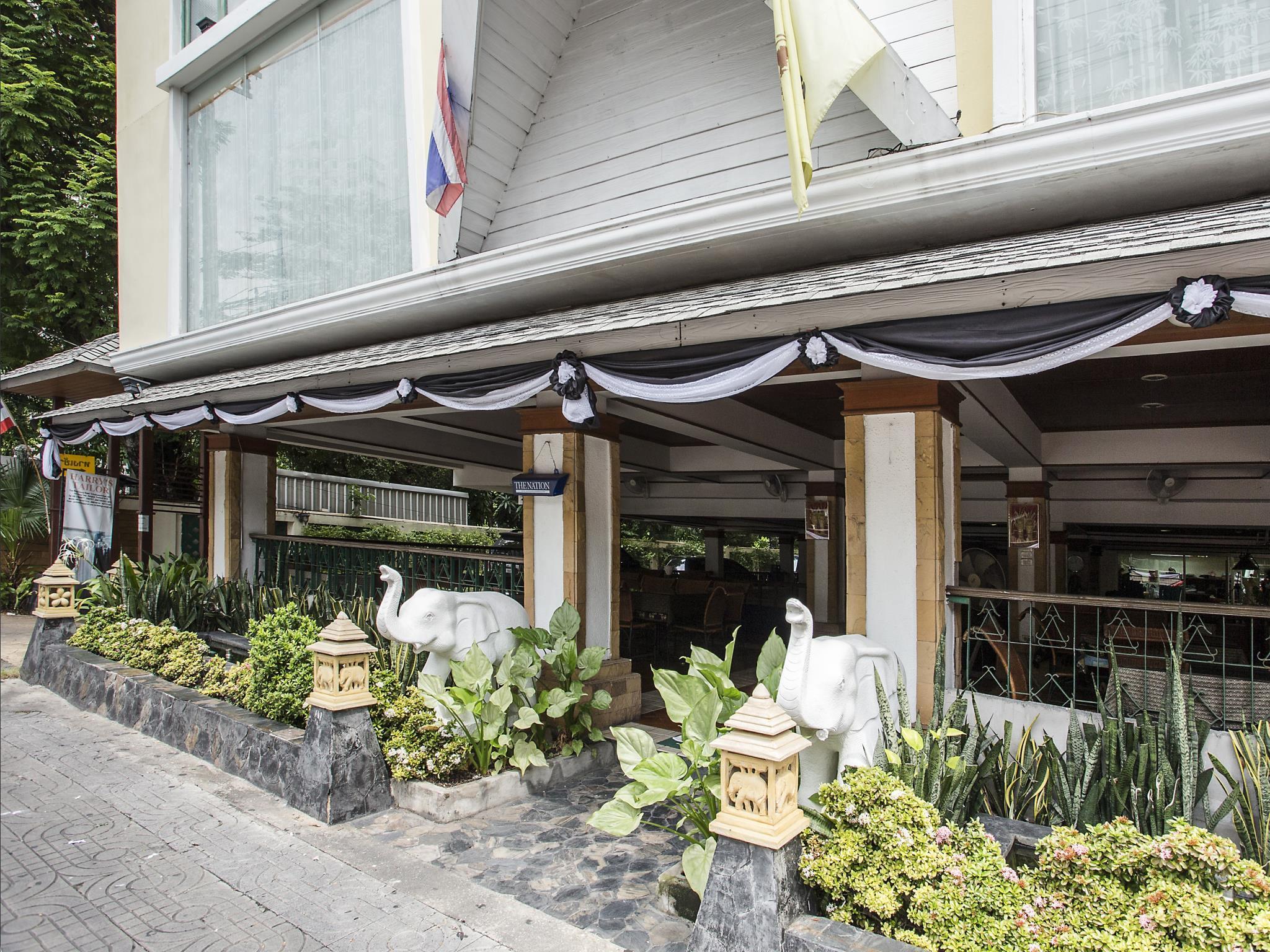 Royal Ivory Sukhumvit Nana Hotel Banguecoque Exterior foto