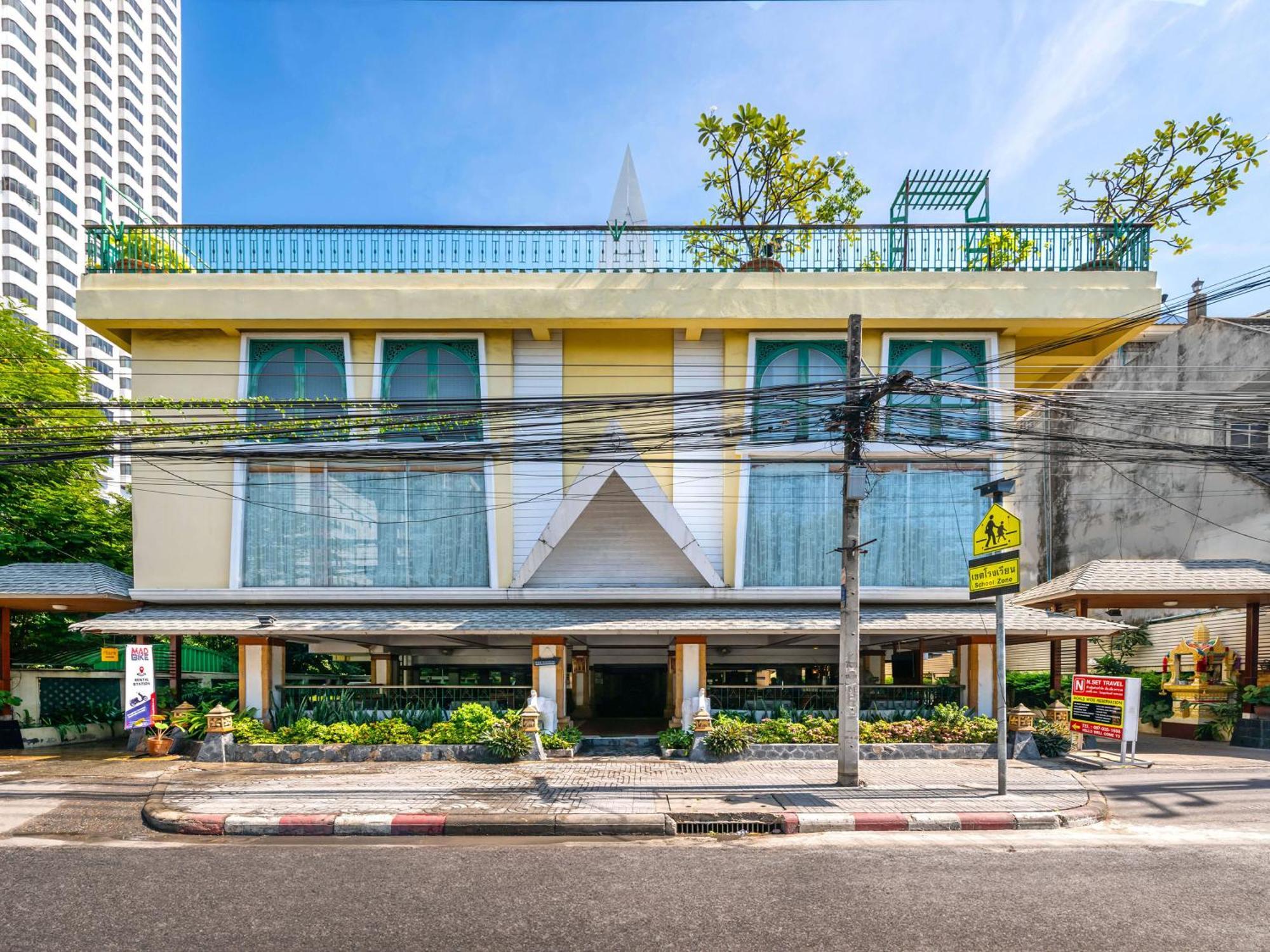 Royal Ivory Sukhumvit Nana Hotel Banguecoque Exterior foto