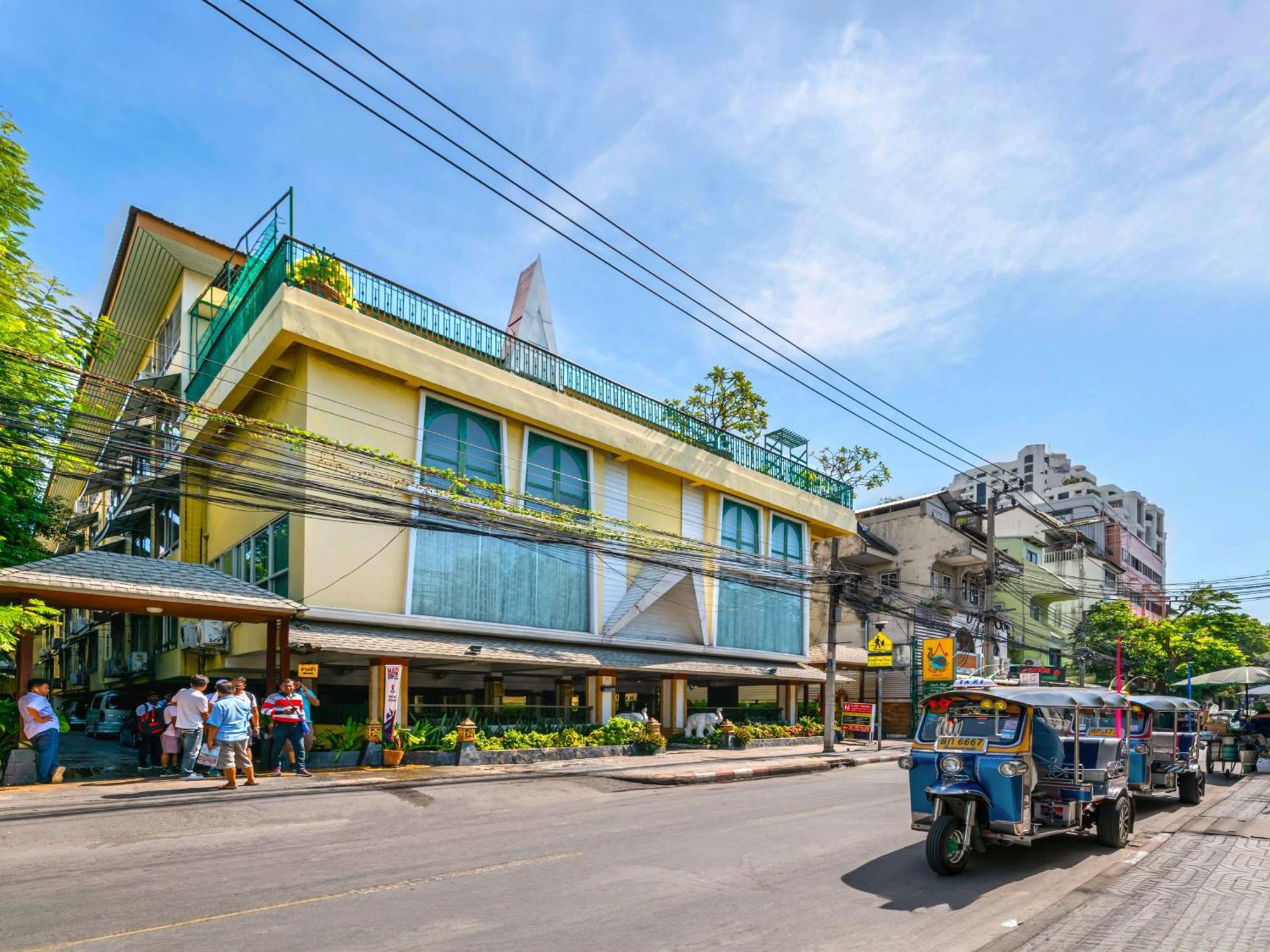 Royal Ivory Sukhumvit Nana Hotel Banguecoque Exterior foto