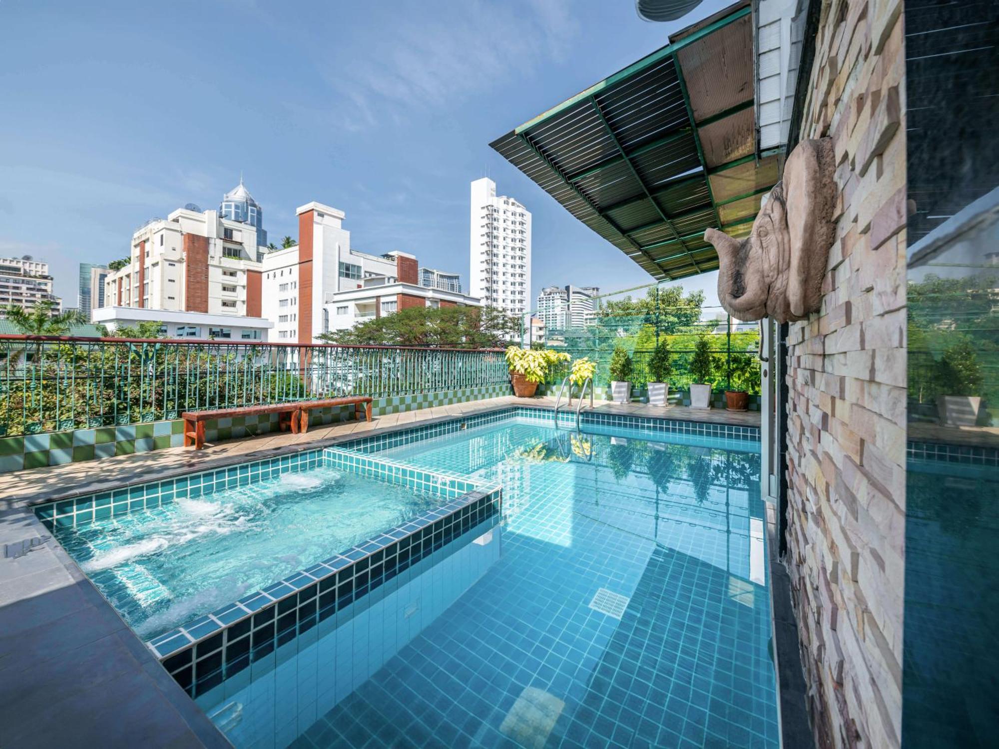 Royal Ivory Sukhumvit Nana Hotel Banguecoque Exterior foto