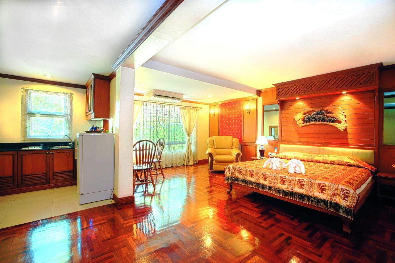 Royal Ivory Sukhumvit Nana Hotel Banguecoque Exterior foto
